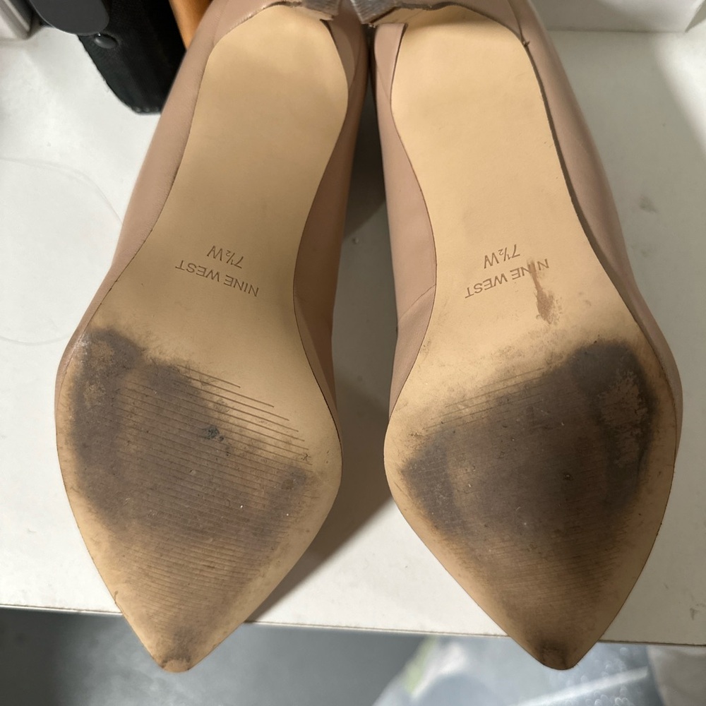 Nine West LEATHER Tan Stiletto Heels Classic Pointy Toe Pumps - Picture 3 of 6